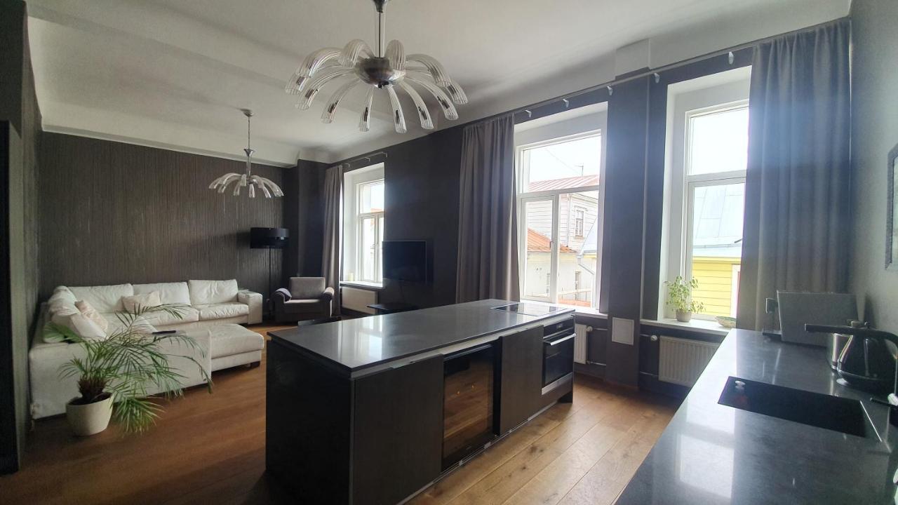 Old Town Apartment Пярну Экстерьер фото